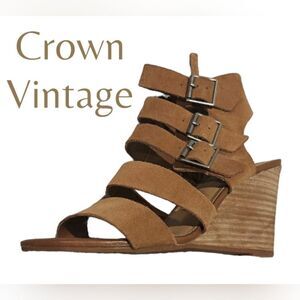 Crown Vintage wedge heels tan womens size 6